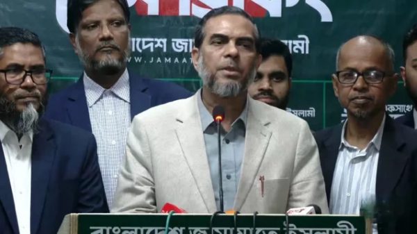 বিমানবন্দরে জব্দ করা টাকা ঠাকুরগাঁও জামায়াতের আমিরের ব্যবসায়িক অর্থ: এহসানুল মাহবুব