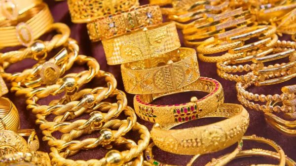 ফের সোনার দামে বড় পরিবর্তন