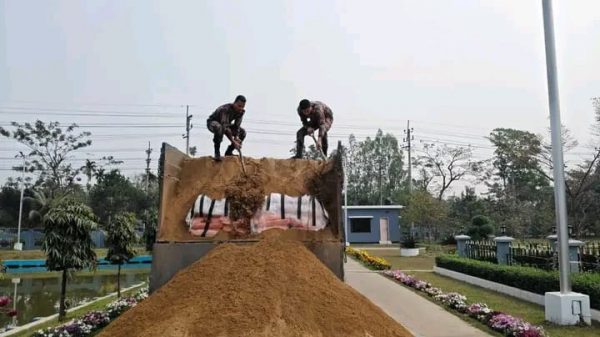 ‎মাধবপুরে বালুর নিচে চোরাই জিরা, ট্রাকভর্তি ৪০ লাখ টাকার মালামাল জব্দ