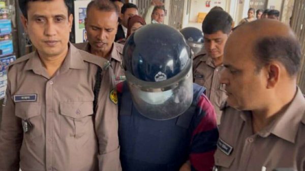 বিমানের এমডি সাফিকুরসহ ৪ জন কারাগারে