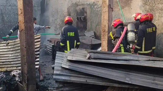 ‎হবিগঞ্জে বিসিক শিল্পনগরীতে আগুন