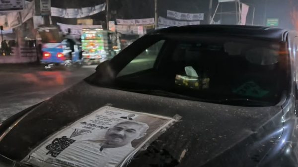 লক্ষ্মীপুরে এ্যানি চৌধুরীর গাড়ি থেকে জব্দ ১৫ লাখ টাকা ফেরত দিল যৌথবাহিনী