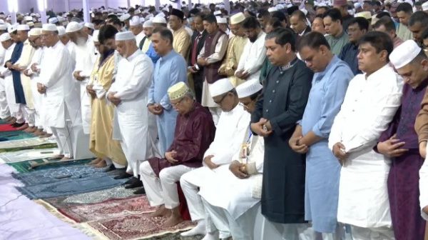 জাতীয় ঈদগাহে রাষ্ট্রপতি ও প্রধানমন্ত্রীর ঈদের নামাজ আদায়