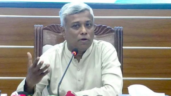 এই মুহূর্তে জ্বালানি তেলের মূল্যবৃদ্ধির পরিকল্পনা নেই সরকারের: জ্বালানি প্রতিমন্ত্রী