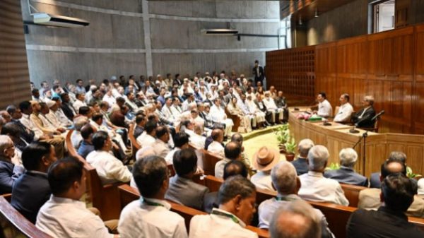 বিএনপির সংসদীয় দলের বৈঠক চলছে