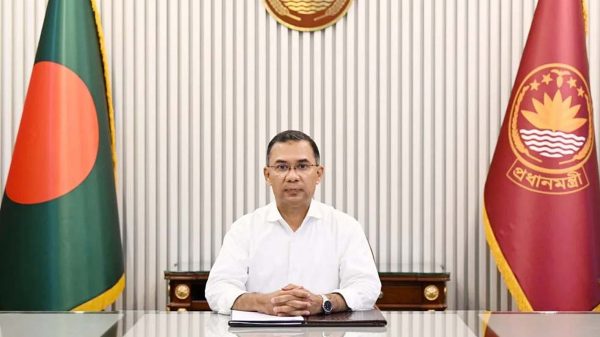 বিদেশগামী শিক্ষার্থীদের ১০ লাখ টাকা পর্যন্ত ঋণ দেওয়ার নির্দেশ প্রধানমন্ত্রীর