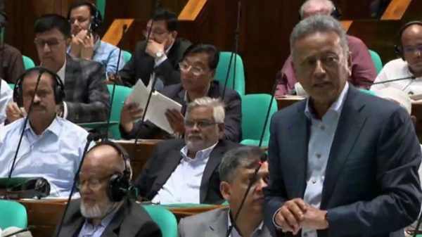 সীমাহীন দুর্নীতি অর্থনীতিকে ধ্বংসের দ্বারপ্রান্তে নিয়ে গেছে: সংসদে অর্থমন্ত্রী