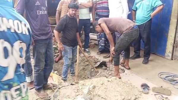 কাশিমপুর চক্রবর্তী এলাকায় অবৈধ ভাবে প্রতি মাসে ১৪ লক্ষ টাকার গ্যাস ব্যবহার