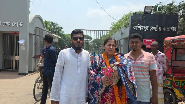 সন্তানসহ মুক্তি পেলেন সেই যুব মহিলা লীগ নেত্রী