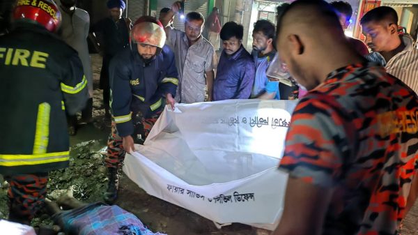 গোবিন্দগঞ্জের ট্রাকের চাপায় যুবক নিহত