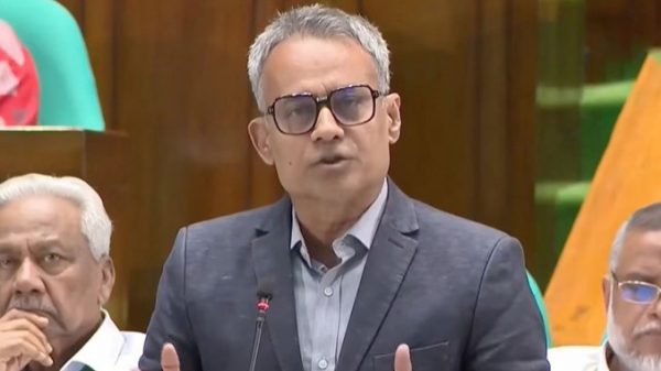 রেলে যুক্ত হচ্ছে ২০০ ব্রডগেজ কোচ, বাড়বে ট্রেনের সংখ্যা: মন্ত্রী