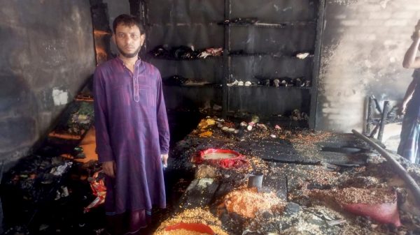 কমলনগরে ভয়াবহ অগ্নিকাণ্ড: ১০ লক্ষ টাকার মালামাল পুড়ে ছাই