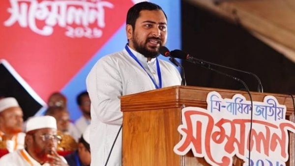 ক্ষমতার স্বাদ পেয়ে জনগণের কথা ভুলে গেছে বিএনপি: নাহিদ ইসলাম