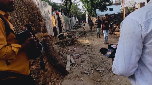 সীতাকুণ্ডে হাম্মাদীয়া মসজিদের পাশে রাস্তা নির্মাণ নিয়ে অপপ্রচার
