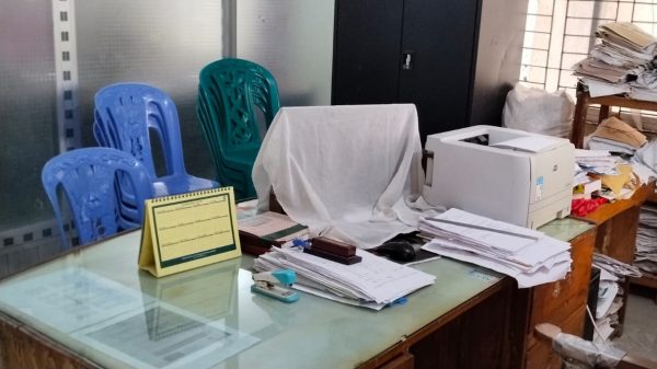 কমলনগর উপজেলা মহিলা বিষয়ক অধিদপ্তরে দুপুর ১২টা পর্যন্ত কর্মকর্তা-কর্মচারীদের অনুপস্থিতি, জনসেবা ব্যাহত